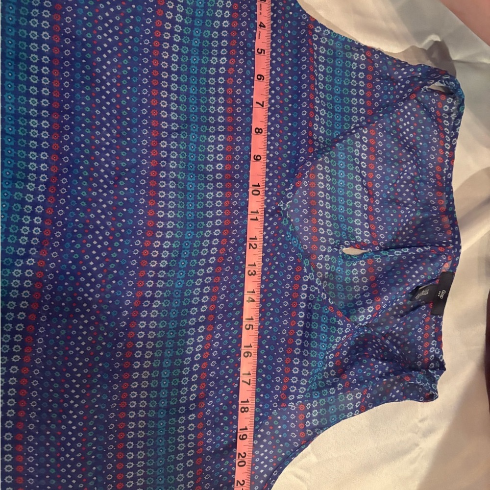 GAP Multicolor Patterned Top - Picture 5 of 5